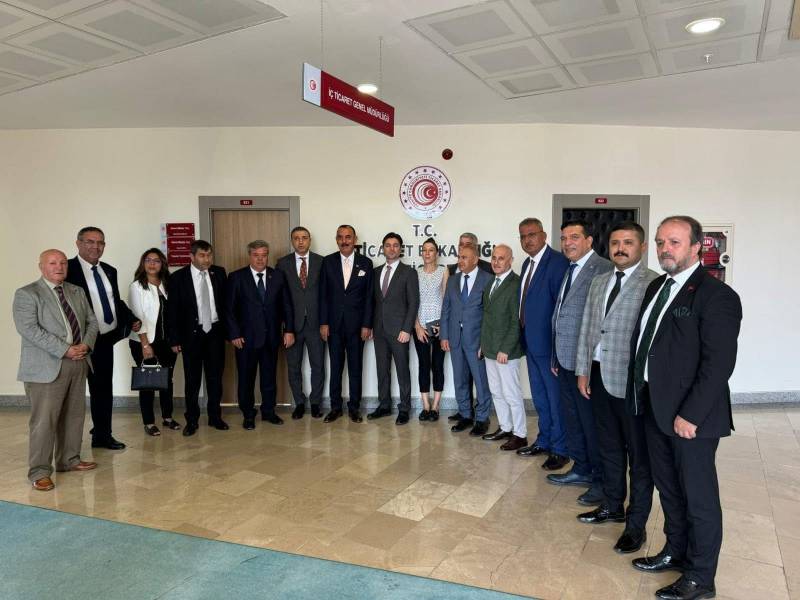 15.08.2024 tarihin'de Kıymetli Meslektaşlarım Bugün TEMFED Yönetim Kurulu olarak Bakan Yardımcımız  ve İç Ticaret Genel Müdürlüğümüz ile yaptığımız görüşmeler neticesinde Elektronik İlan Doğrulama Sisteminin (EİDS) de ki tereddütlerimizi kendilerine ilettik.