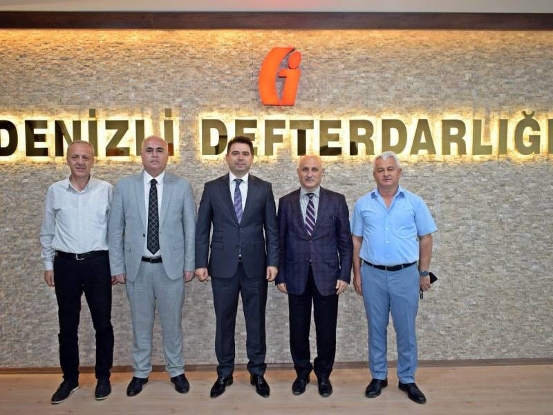 10.10.2024 tarihin'de Bursa Vergi Dairesi Başkanlığında görev yapmakta iken Denizli Defterdarı olarak atanan Sayın Mustafa ÖZDEMİRCİ’yi Odamız Yönetim Kurulu olarak makamında ziyaret ettik.